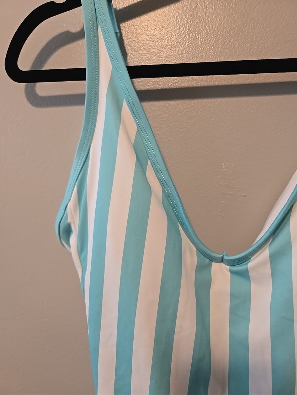 Kona Sol Striped Aqua and White Womens  One-Piece Swimsuit Size S - Picture 4 of 7